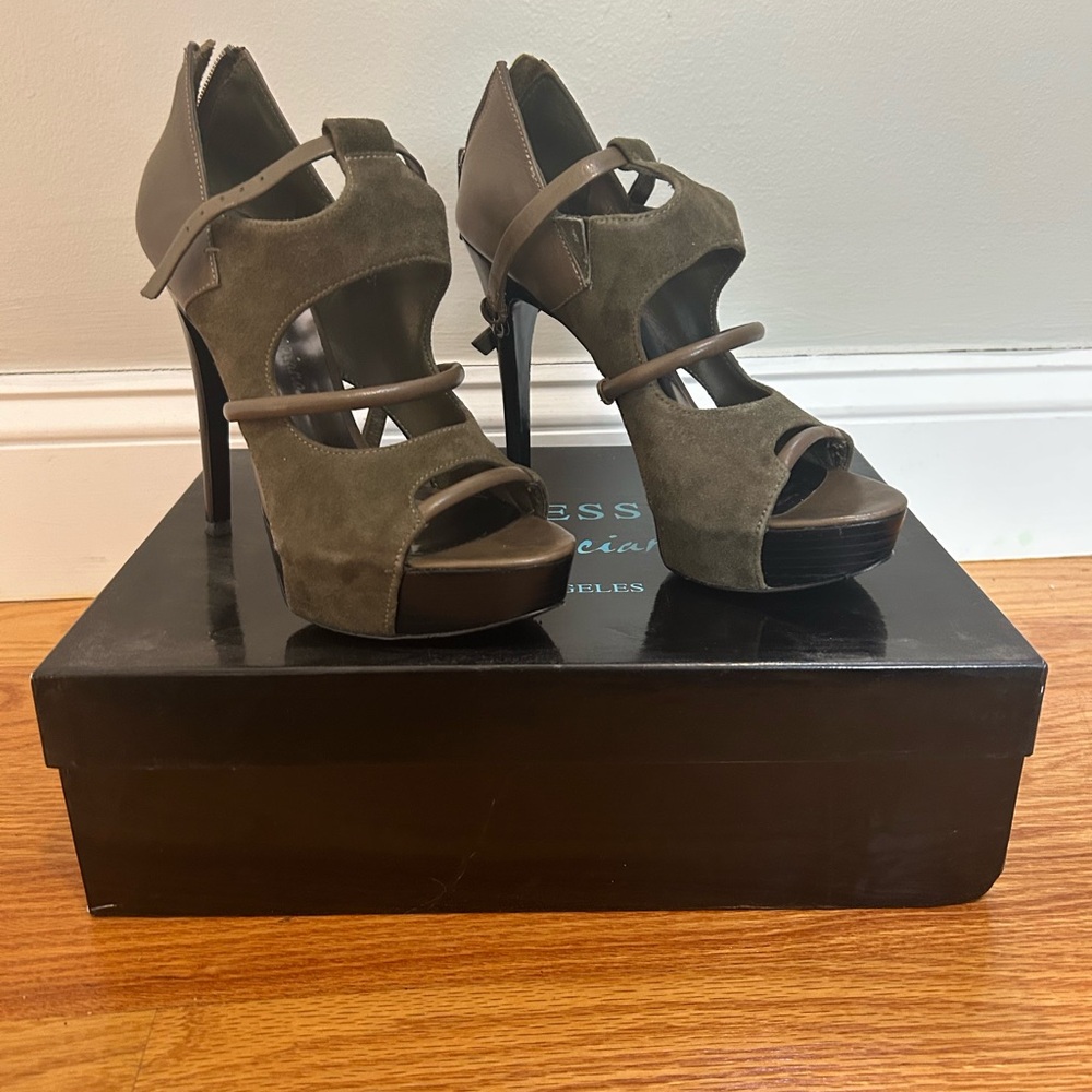 Lightly Worn Guess by Marciano women’s heels